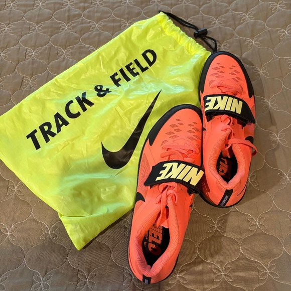 Nike Track & Field Throwing Shoes - Picture 1 of 3